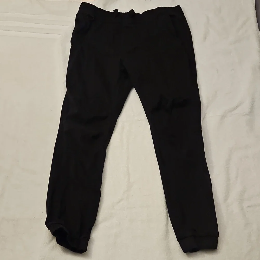 WT02 Men's Black Jogger Pants Cotton Spandex Size M Elastic Waist Tapered